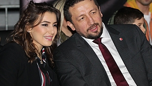 TBF Başkanı Hidayet Türkoğlu’ndan Eşi Banu Türkoğlu’na Büyük Destek…