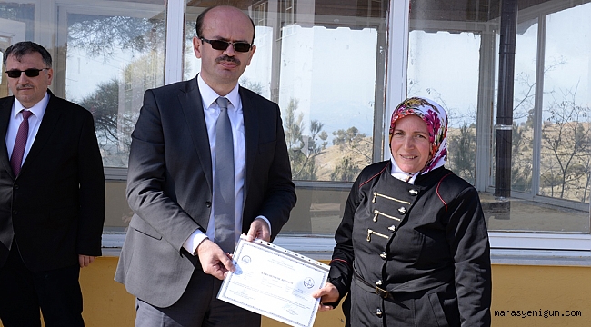 BAŞARILI KURSİYERLERE SERTİFİKA TÖRENİ