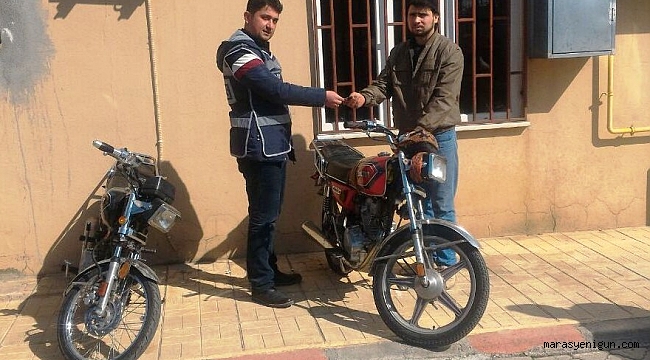 MOTOSİKLET HIRSIZLARI KAMERADA