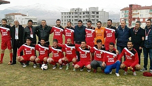 ŞEHİTLER ANISINA FUTBOL MAÇI
