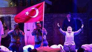 TİYATRAL GÖSTERİLERE YOĞUN İLGİ