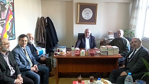 ÜNLÜ ŞAİRLER AY VAKTİN’DE!