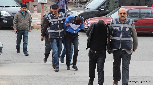 25 SANİYEDE İŞ YERİNİ SOYDULAR