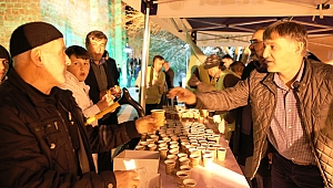 AFŞİN BELEDİYESİ’NDEN GELENEKSEL OSMANLI ŞERBETİ İKRAMI…