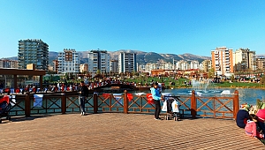 ALİYA İZZETBEGOVİÇ'E VATANDAŞ AKINI