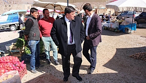 PAZARCI ESNAFINDAN 'EVET' KAMPANYASINA DESTEK İSTEDİLER