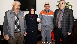 TEMİZLİK İŞÇİSİNDEN ÖRNEK DAVRANIŞ