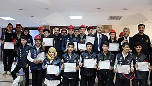 AKMOD GÖNÜLLÜLERİ SERTİFİKALARINI ALDI