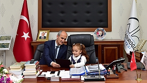 BAŞKAN OKAY, GÖREVİNİ İLKOKUL ÖĞRENCİSİ ÇİĞDEM'E DEVRETTİ