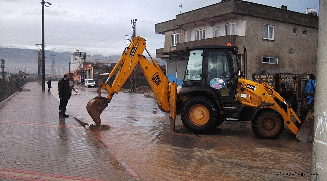 BÜYÜKŞEHİR İTFAİYESİ SU BASKINLARINA HIZLI MÜDAHALE