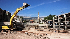 ÇOK KATLI OTOPARK HIZLA İLERLİYOR