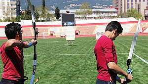 ÖĞRENCİLER HEDEFİ 12'DEN VURMAK İÇİN YARIŞTI 