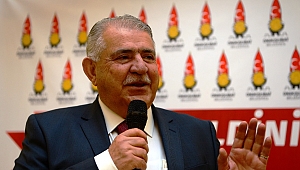 ONİKİŞUBAT BELEDİYE BAŞKANI HANEFİ MAHÇİÇEK, MAHALLE MUHTARLARI VE EŞLERİNİ KAHVALTIDA KONUK ETTİ