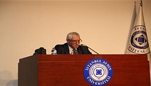 “OSMANLI’YLA TÜRKİYE’Yİ KIYASLAMAK MANTIKSIZ”