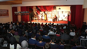 PAZARCIK’TA ‘LAFINI BALLA KESTİM’ İSİMLİ TİYATRO DÜZENLENDİ