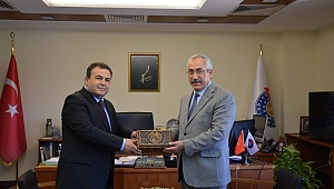 STRATEJİST ABDULLAH ÇİFTÇİ, REKTÖR DEVECİ’Yİ ZİYARET ETTİ