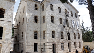 EDEBİYAT MÜZESİNDE RESTORASYON ÇALIŞMASI