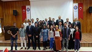 PROF. DR. KILIÇ,KSÜ’DE CUMHURBAŞKANLIĞI HÜKÜMET SİSTEMİNİ ANLATTI