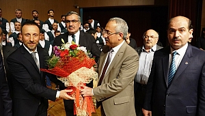 TASAVVUF KONSERİNİN İCRASI AYAKTA ALKIŞLANDI