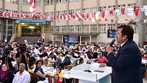 BÜYÜKŞEHİR’İN MAHALLE İFTARINA YOĞUN İLGİ