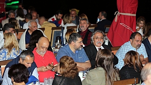 GAZİANTEP LİSESİ MEZUNLARI DERNEĞİ ÜYELERİ İFTARDA BULUŞTU