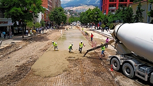 TRABZON CADDESİ’NDE HUMMALI ÇALIŞMA