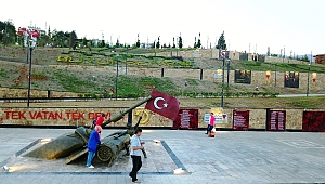 15 TEMMUZ MİLLET BAHÇESİ İLGİ ODAĞI OLDU