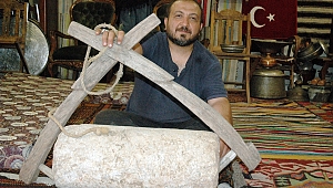 25 YILDIR TAŞ TOPLUYOR 