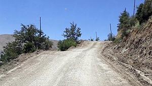 ÇAĞLAYANCERİT’TE YOL GENİŞLETME ÇALIŞMASI