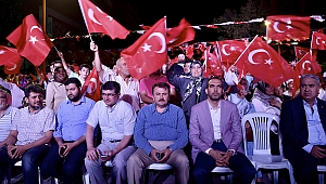 DEMOKRASİ NÖBETİNE YOĞUN İLGİ