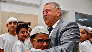 HANEFİ MAHÇİÇEK, TÜRKİYE GENÇLİK VAKFI (TÜGVA) ÖĞRENCİLERİ İLE BİRARAYA GELDİ