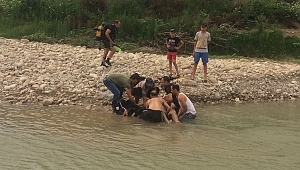 NEHİRDE BOĞULAN GENCİ DALGIÇLAR ÇIKARDI