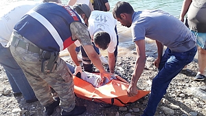 SERİNLEMEK İÇİN GİRDİĞİ BARAJ GÖLÜNDE BOĞULDU