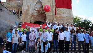 YEMLİHALAR, 15 TEMMUZ ŞEHİTLERİ İÇİN YÜRÜDÜ…