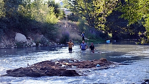 16 YAŞINDAKİ ÇOCUK, CEYHAN NEHRİ’NDE BOĞULDU
