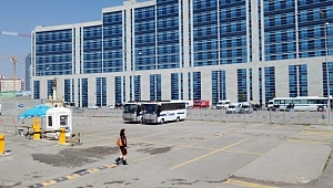 ANADOLU ADLİYESİ'NİN ÖNÜNDE SİLAHLI KAVGA