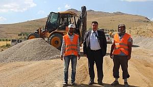 BAŞKAN ÇELEĞEN; BELAN KARAYOLUNDA ÇALIŞMALARI İNCELEDİ.
