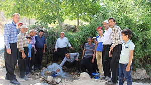 BÜYÜKŞEHİR SULAMA SİSTEMİ KURDU ÇİFTÇİLERİN YÜZÜ GÜLDÜ