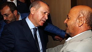 CUMHURBAŞKANI ERDOĞAN, ŞEHİT BABASI İLE KUCAKLAŞTI