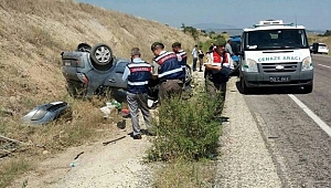 DÜĞÜN KONVOYUNDA KAZA: 1 ÖLÜ, 5 YARALI