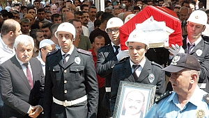 ESKİ BAKANLARDAN AHMET TEVFİK PAKSU SON YOLCULUĞUNA UĞURLANDI 