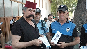POLİSTEN CAMİ CEMAATİNE KURBAN BAYRAMI ÖNCESİ SAHTE PARA UYARISI 