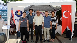 REKTÖR DEVECİ,KSÜ’YEKAYIT YAPTIRAN ÖĞRENCİLER VE AİLELERİ İLE BİR ARAYA GELDİ