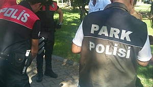 FİRARİ FETÖ'CÜ  PARK POLİSİNE TAKILDI