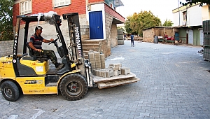KARAHÜYÜK YOLLARINA BETON PARKE