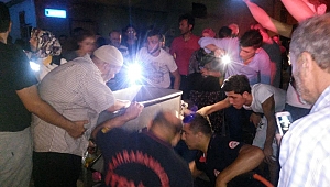 YAŞLI ADAM ELİNİ KIYMA MAKİNESİNE KAPTIRDI