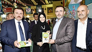 Ak Parti Sözcüsü Mahir Ünal da Fuardaydı!
