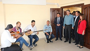 Başkan Güvenç, Pazarcık Gençlik Merkezinde Bir Takım İncelemelerde Bulundu