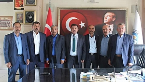 Ekinözü Belediye Başkanı Nursi Çeleğen , “19 Ekim Muhtarlar Günü” münasebetiyle bir basın açıklaması yayınladı.