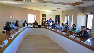 MİLLİ TÜRK TALEBE BİRLİĞİ ÜYELERİ, REKTÖR DEVECİ’Yİ ZİYARET ETTİ